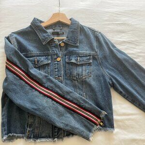 Juniors Fashion Nova Fray Hem Cropped Jean Jacket with Zipper Sleeves - X-Large